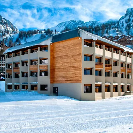 Aparthotel Sowell Residences New Chastillon 4*