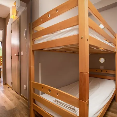 Aparthotel Sowell Residences New Chastillon 4*