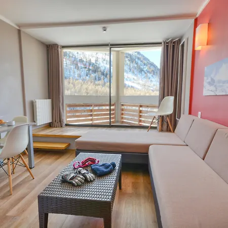Sowell Residences New Chastillon Isola 2000