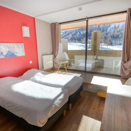 Sowell Residences New Chastillon Aparthotel