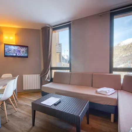 Sowell Residences New Chastillon 4*