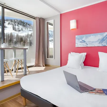 Aparthotel Sowell Residences New Chastillon Isola 2000