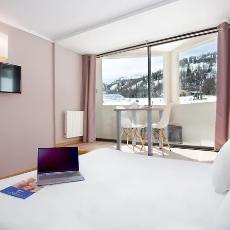 Aparthotel Sowell Residences New Chastillon