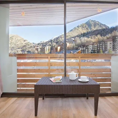 Sowell Residences New Chastillon Isola 2000