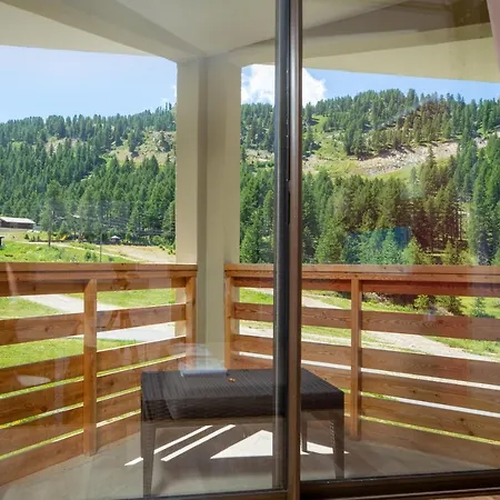 Sowell Residences New Chastillon Aparthotel