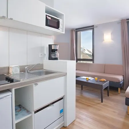 Sowell Residences New Chastillon Isola 2000